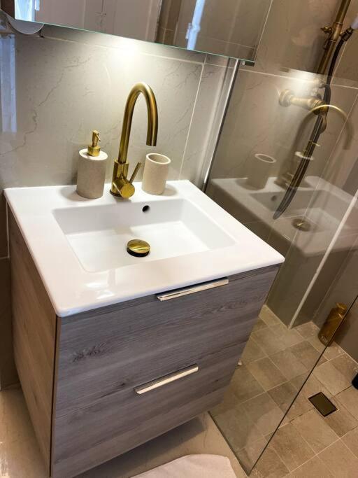 Romantique Jacuzzi, Au Chateau A 30 Min De Paris Appartement Limay Buitenkant foto
