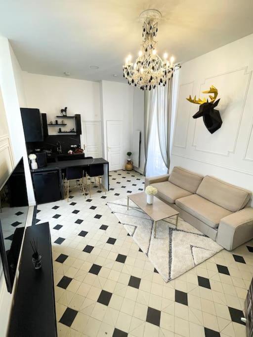 Romantique Jacuzzi, Au Chateau A 30 Min De Paris Appartement Limay Buitenkant foto